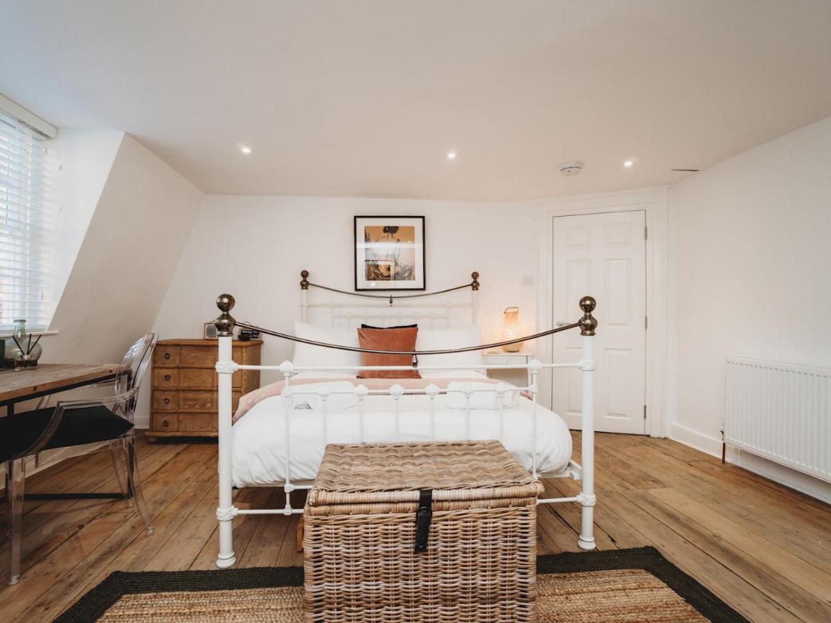 Pass The Keys Stylish 2 Bed Eco Flat In The Heart Of Bath Apartment Exterior foto