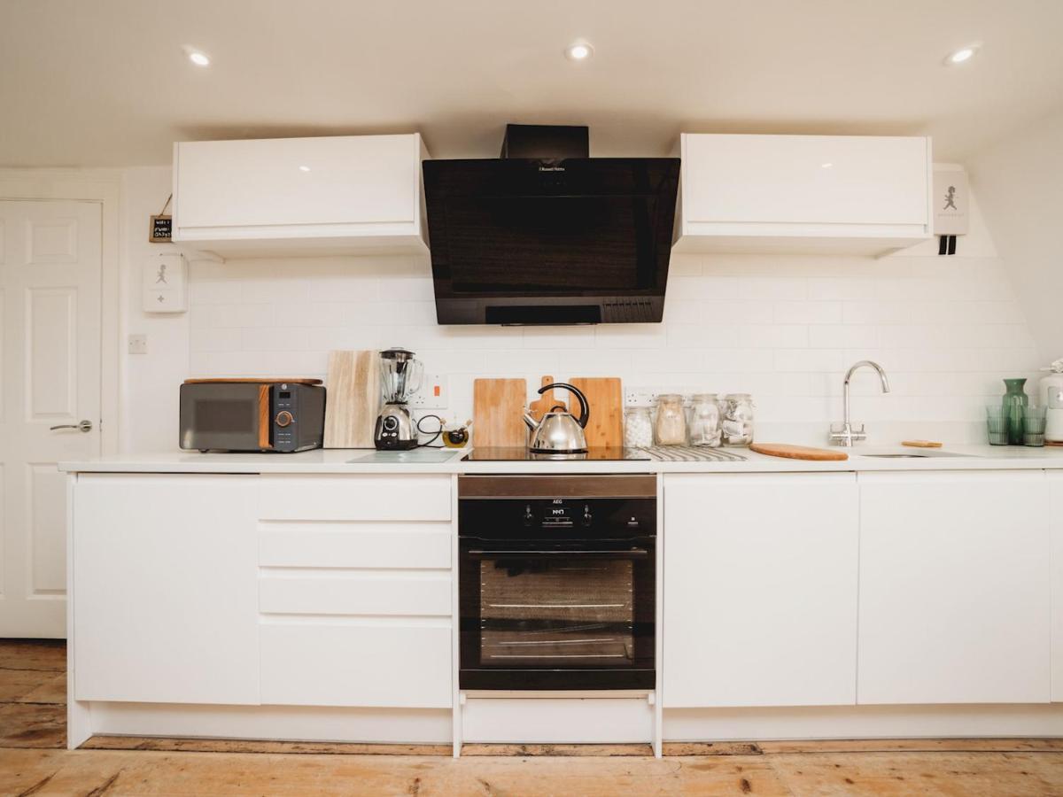 Pass The Keys Stylish 2 Bed Eco Flat In The Heart Of Bath Apartment Exterior foto