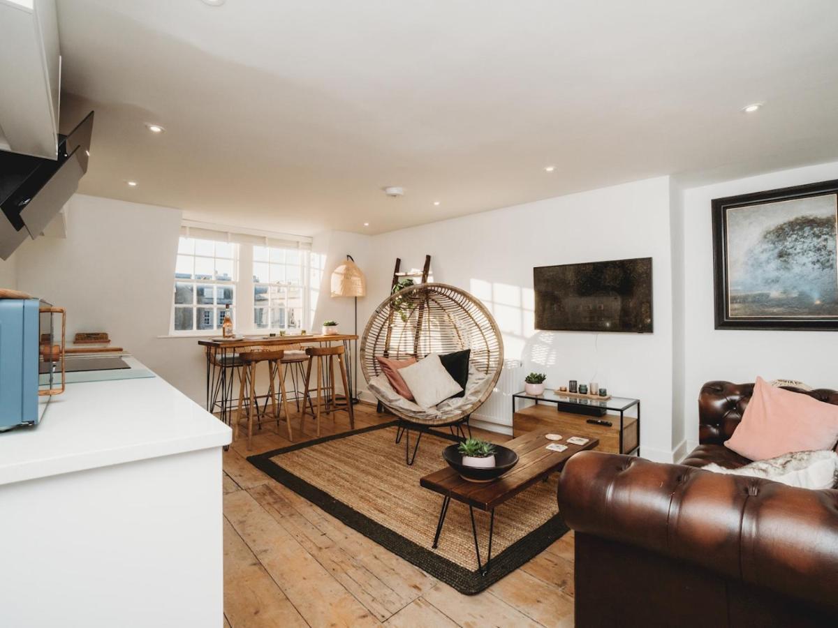 Pass The Keys Stylish 2 Bed Eco Flat In The Heart Of Bath Apartment Exterior foto