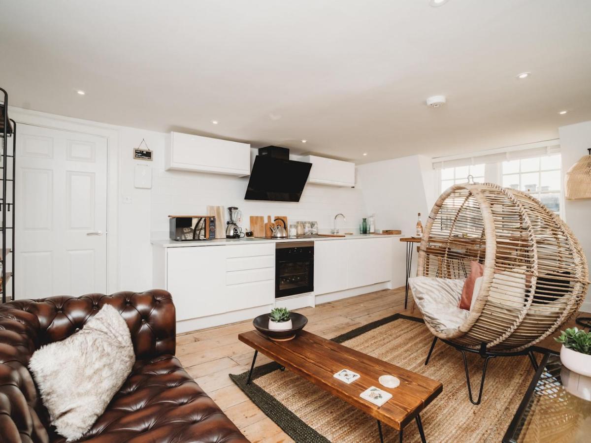 Pass The Keys Stylish 2 Bed Eco Flat In The Heart Of Bath Apartment Exterior foto