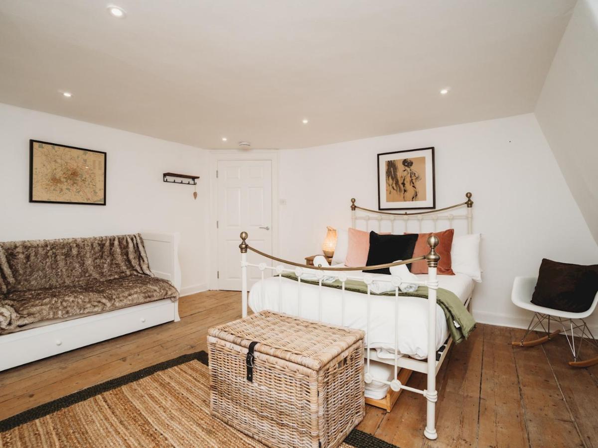 Pass The Keys Stylish 2 Bed Eco Flat In The Heart Of Bath Apartment Exterior foto