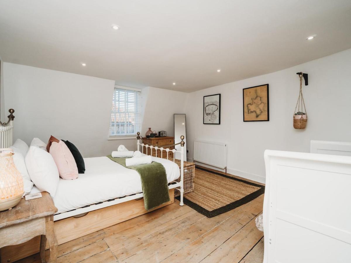 Pass The Keys Stylish 2 Bed Eco Flat In The Heart Of Bath Apartment Exterior foto