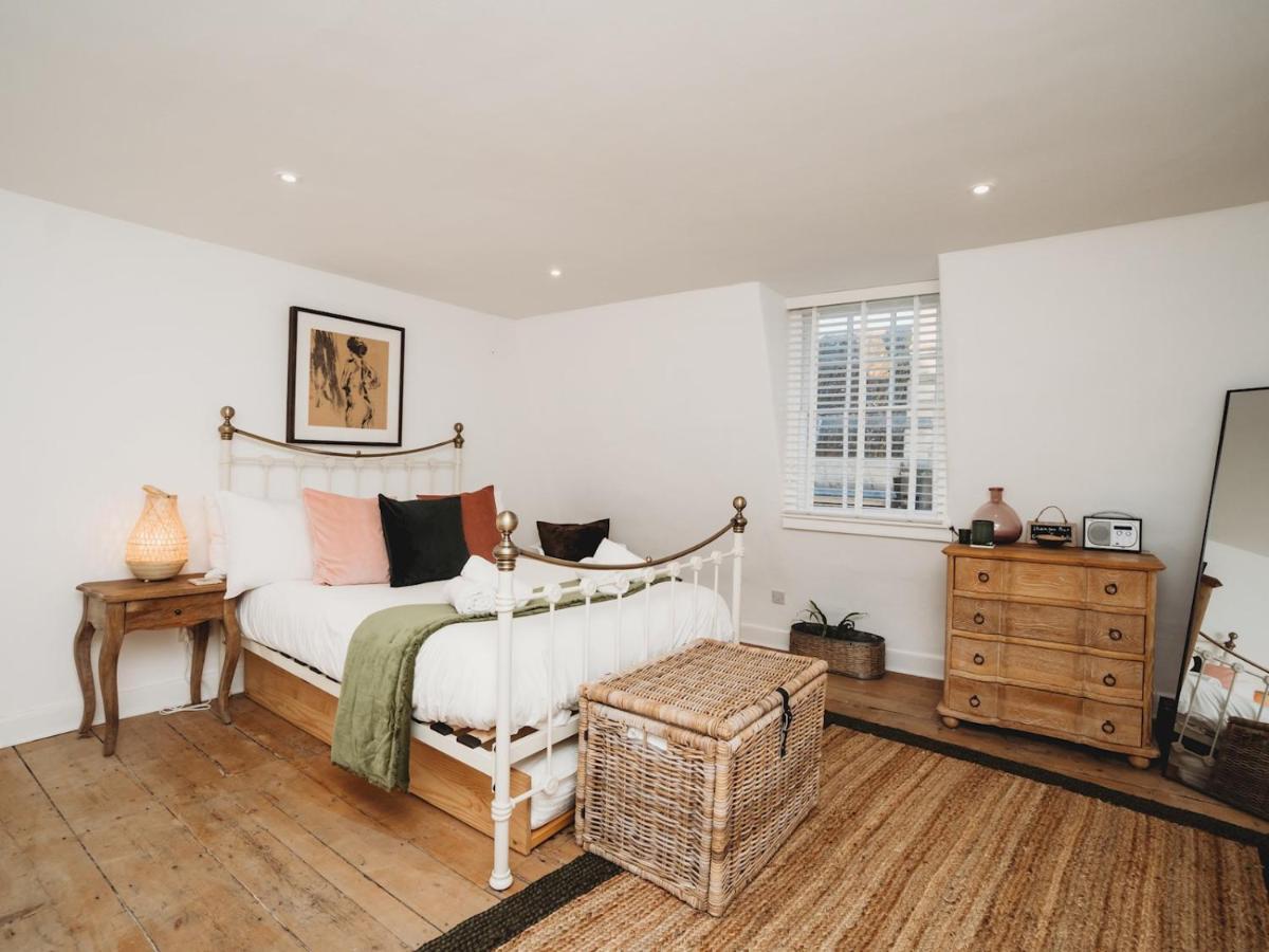 Pass The Keys Stylish 2 Bed Eco Flat In The Heart Of Bath Apartment Exterior foto